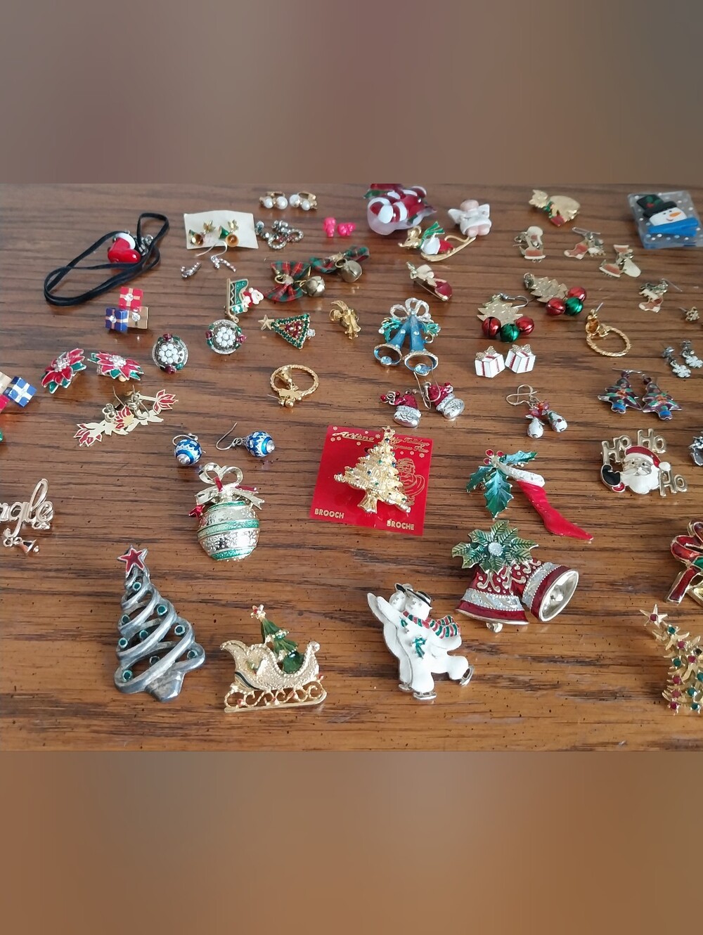 Vintage Christmas Women's Brooch Jeeelry Lot - Picture 8 of 13